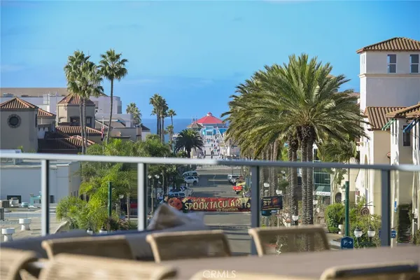 $2,088,000 | 414 Main Street, Unit 330, Huntington Beach, CA 92648