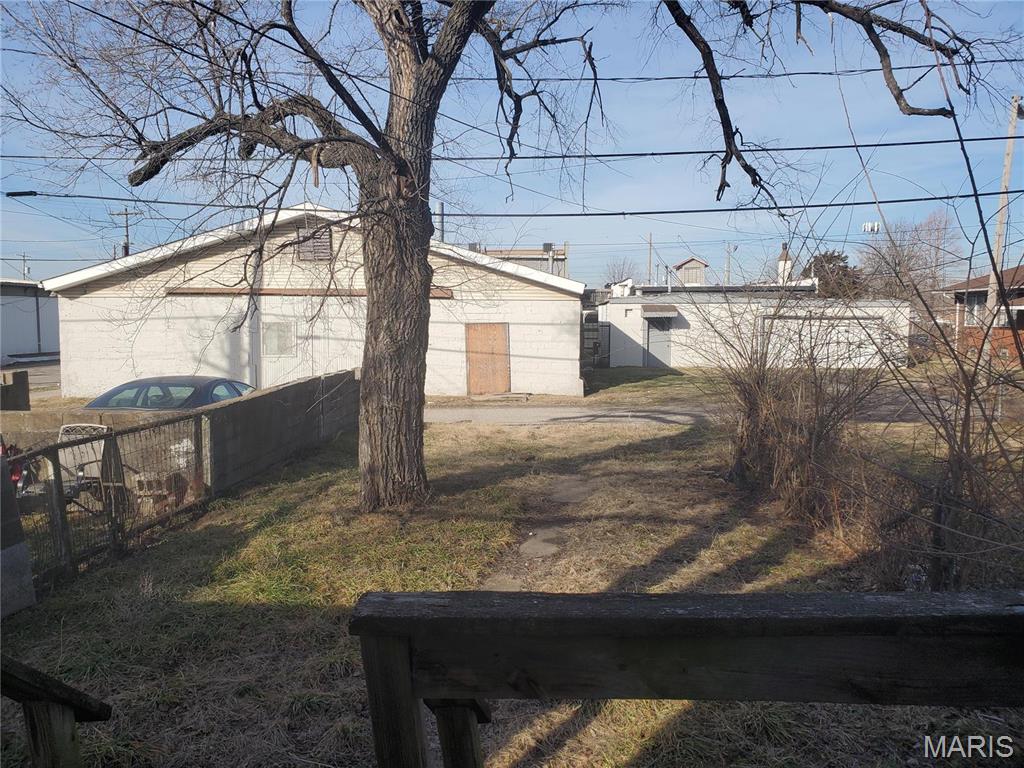 805 Iowa Street Madison, IL 62060 - Photo 20 of 27