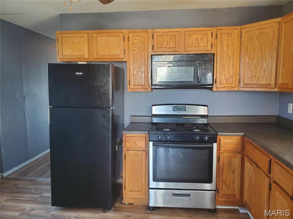 805 Iowa Street Madison, IL 62060 - Photo 7 of 27