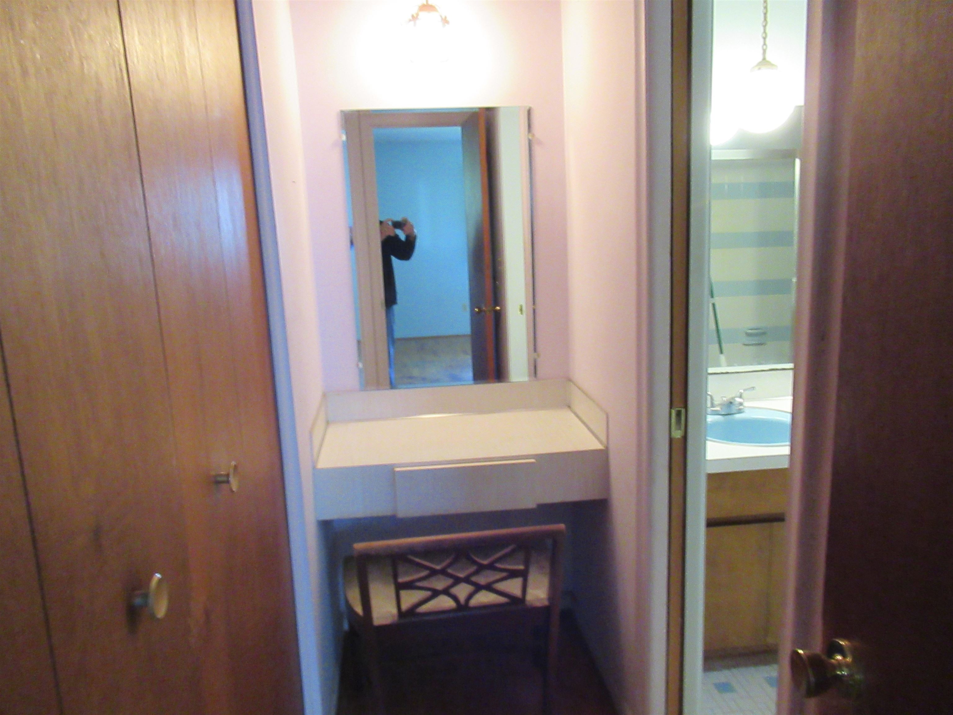 1525 Flushing Road Flushing, MI 48433 - Photo 16 of 39 50125908-15.JPG
