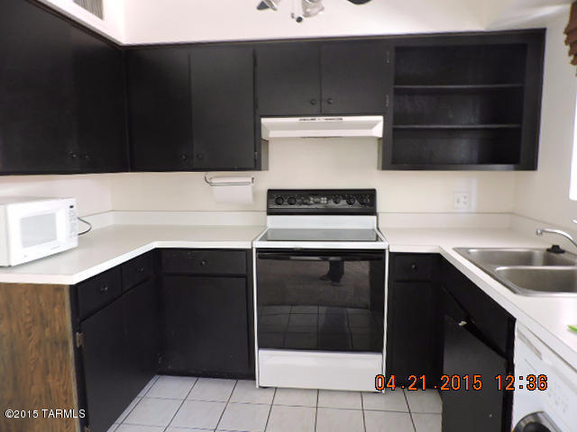 1034 Vía Terrado Tucson, AZ 85710 - Photo 3 of 8