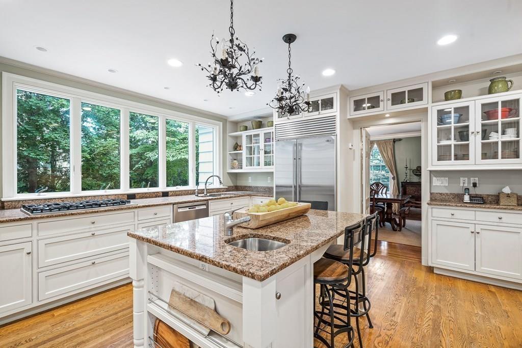 36 Edmunds Road Wellesley, MA 02481 - Photo 11 of 34