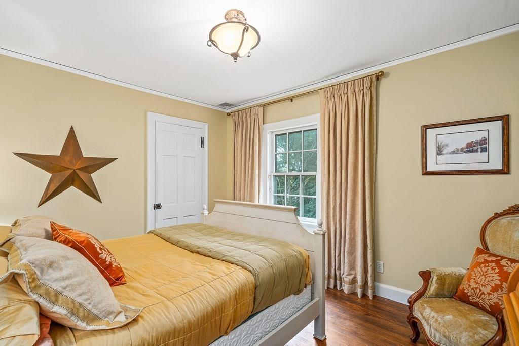 36 Edmunds Road Wellesley, MA 02481 - Photo 22 of 34