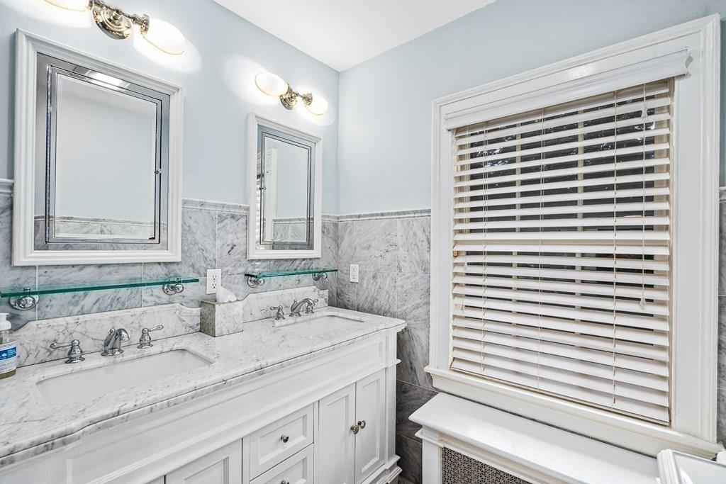 36 Edmunds Road Wellesley, MA 02481 - Photo 23 of 34