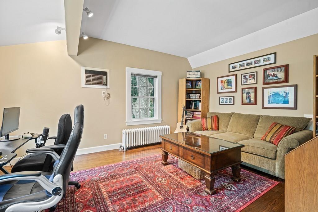 36 Edmunds Road Wellesley, MA 02481 - Photo 24 of 34