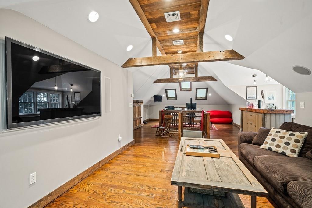 36 Edmunds Road Wellesley, MA 02481 - Photo 26 of 34