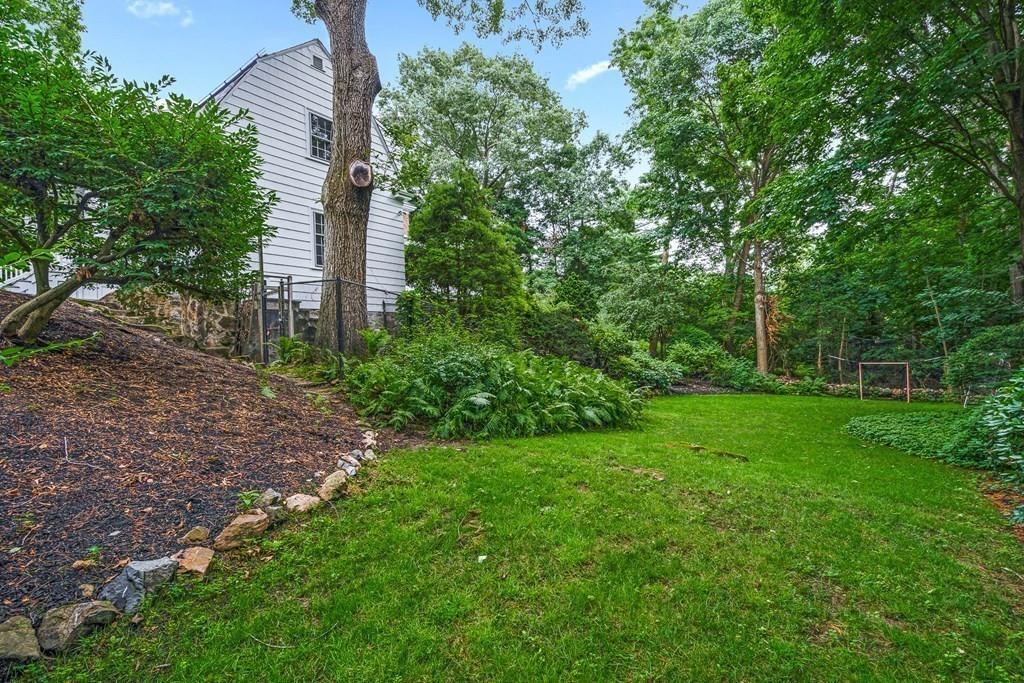 36 Edmunds Road Wellesley, MA 02481 - Photo 29 of 34