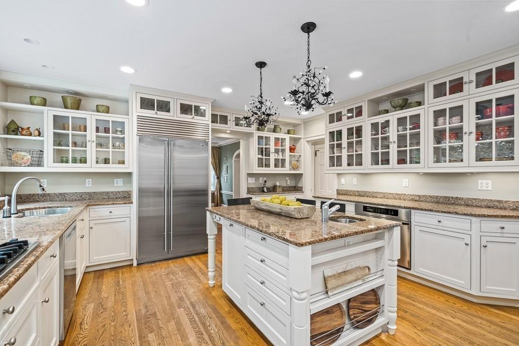36 Edmunds Road Wellesley, MA 02481 - Photo 10 of 34
