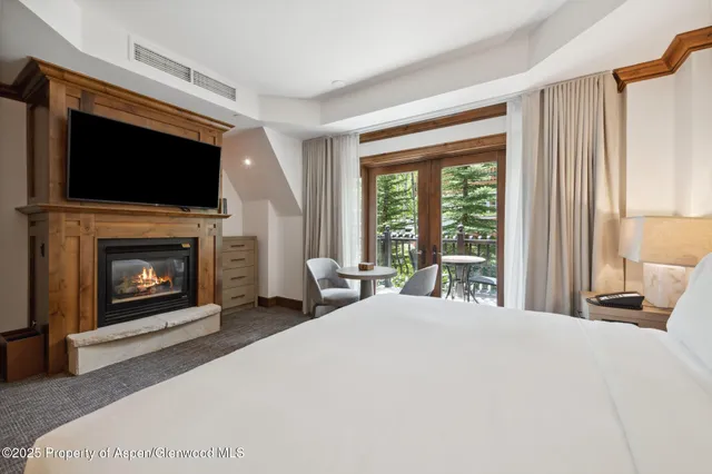 $215,000 | 415 East Dean St Unit 44 Week 26 Street, Aspen, CO 81611