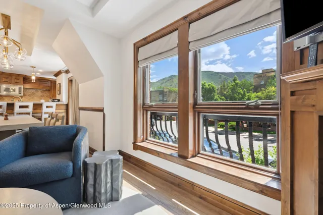 $215,000 | 415 East Dean St Unit 44 Week 26 Street, Aspen, CO 81611