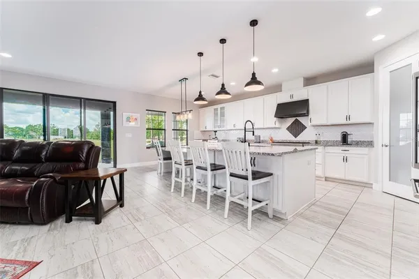 $645,900 | 14403 Woodland Spur Drive, Lithia, FL 33547