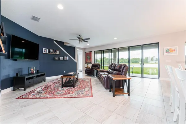 $645,900 | 14403 Woodland Spur Drive, Lithia, FL 33547