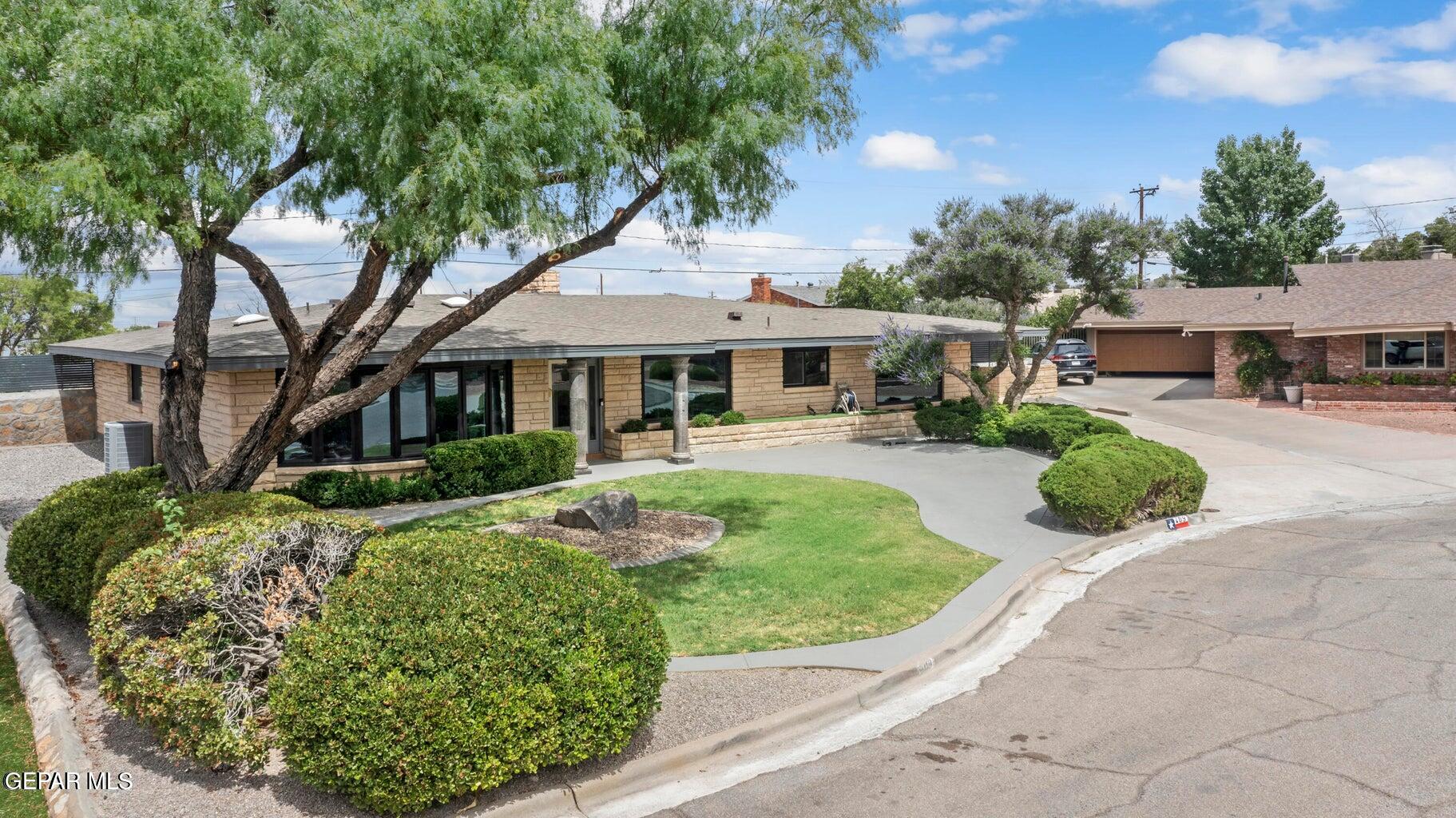 409 Springhill Circle El Paso, TX 79912 - Photo 7 of 44 20230615011930544461000000-o - Copy