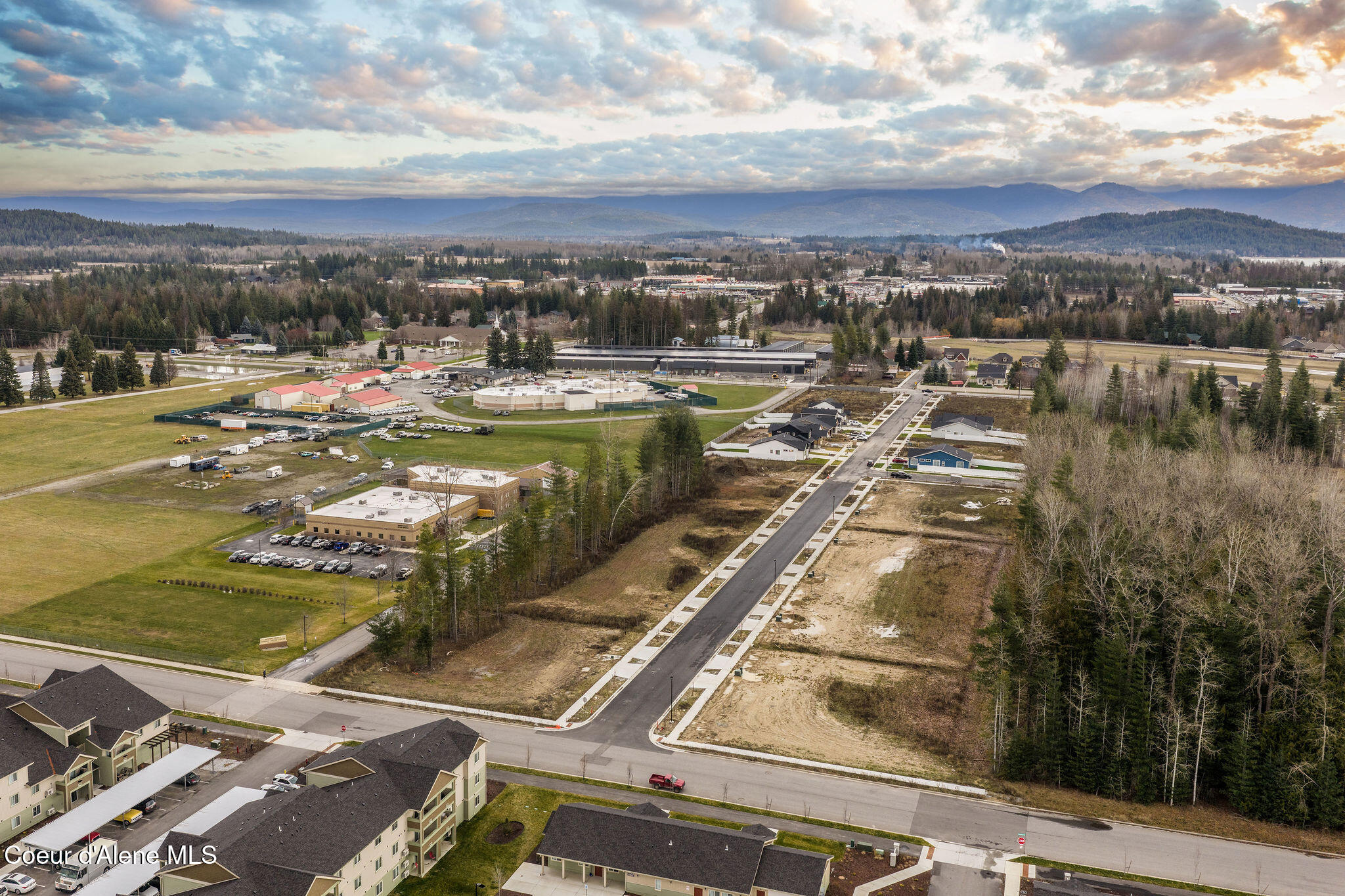 1124 Jersey Street Sandpoint, ID 83864 - Photo 28 of 38 Aerial