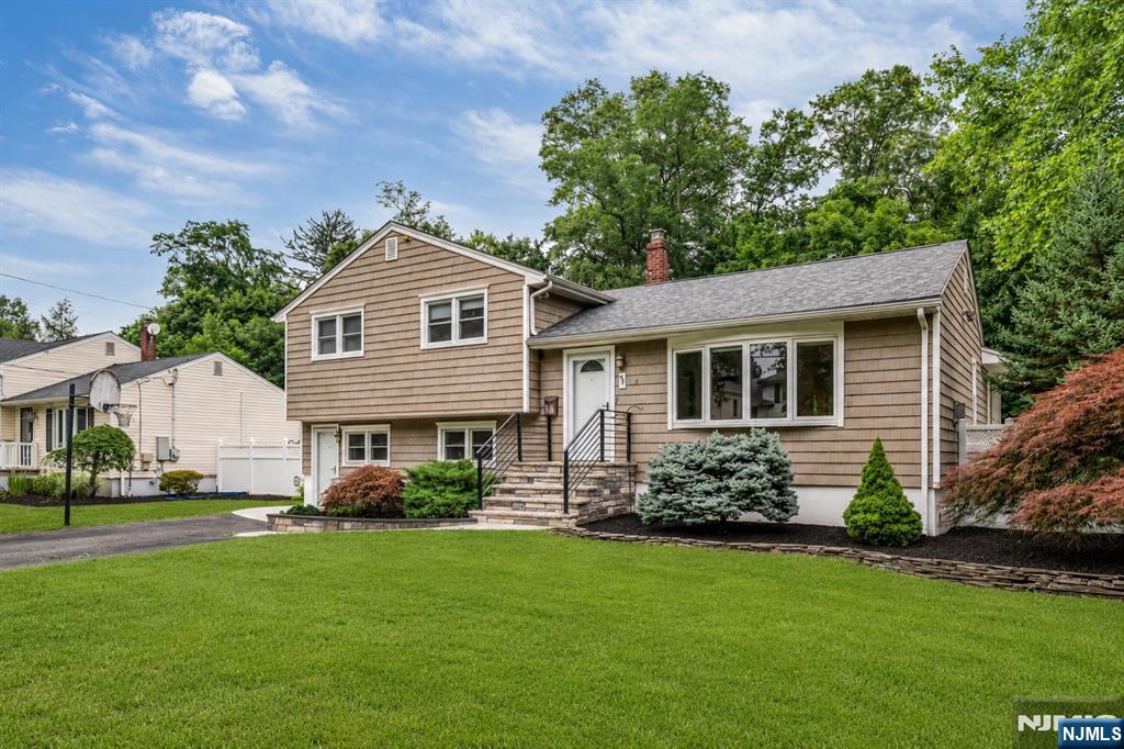 45 Jay Drive Paramus, NJ 07652 - Photo 1 of 41