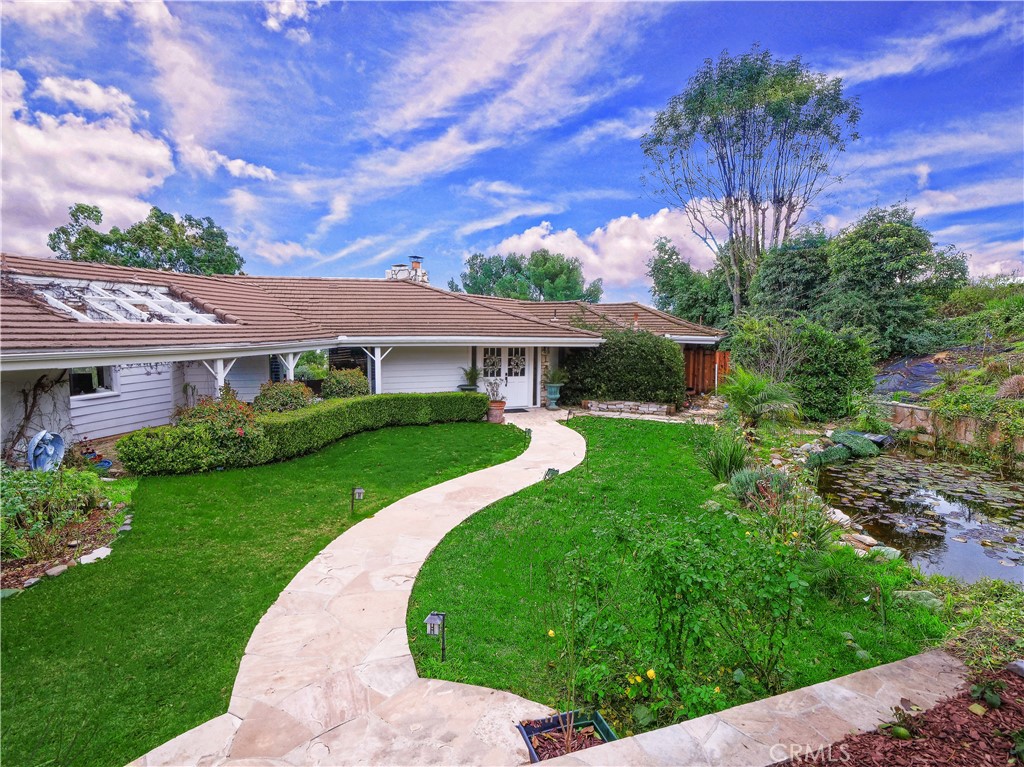 17 Chuckwagon Road Rolling Hills, CA 90274 - Photo 1 of 1 Gallery Image 1