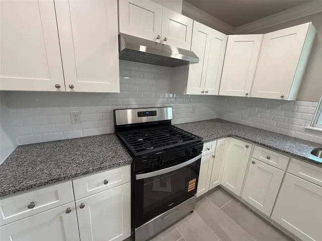 $450,000 | 8424 Northwest 4th Place, Gainesville, FL 32607