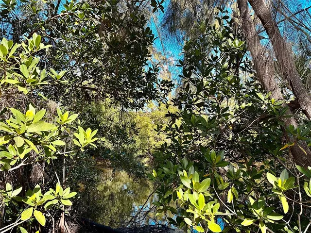 $650,000 | 559 Quintana Place Northeast, St. Petersburg, FL 33703