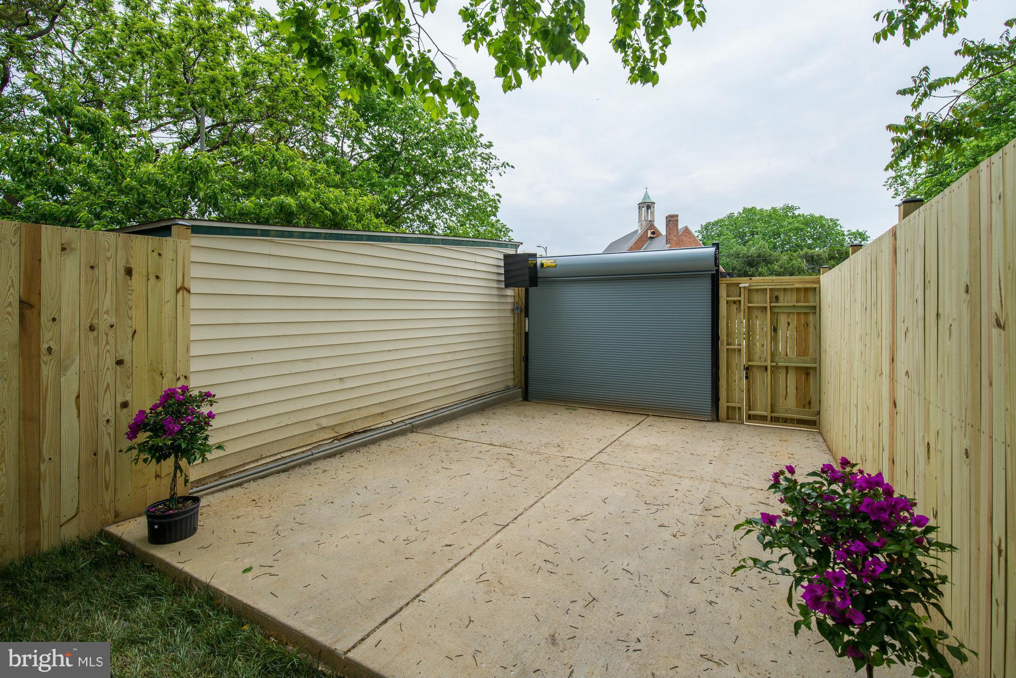 536 14th Street Southeast Washington, DC 20003 - Photo 24 of 25 a view of a backyard