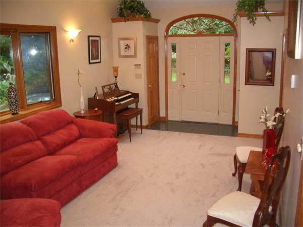 202 Edge Hill Road Sharon, MA 02067 - Photo 5 of 15 Gallery Image 5