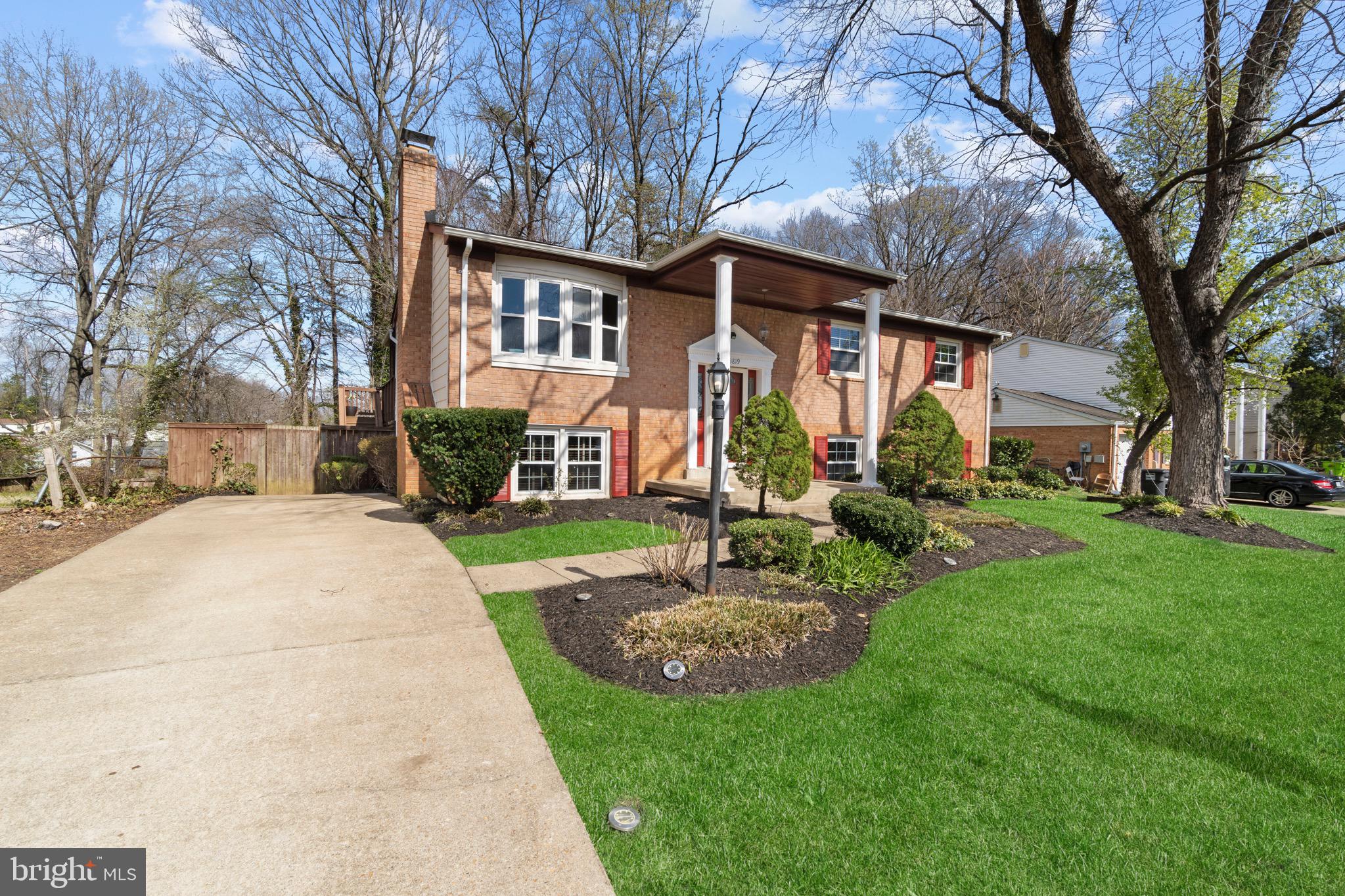 13819 Delaney Road Woodbridge, VA 22193 - Photo 2 of 38 Exterior Front
