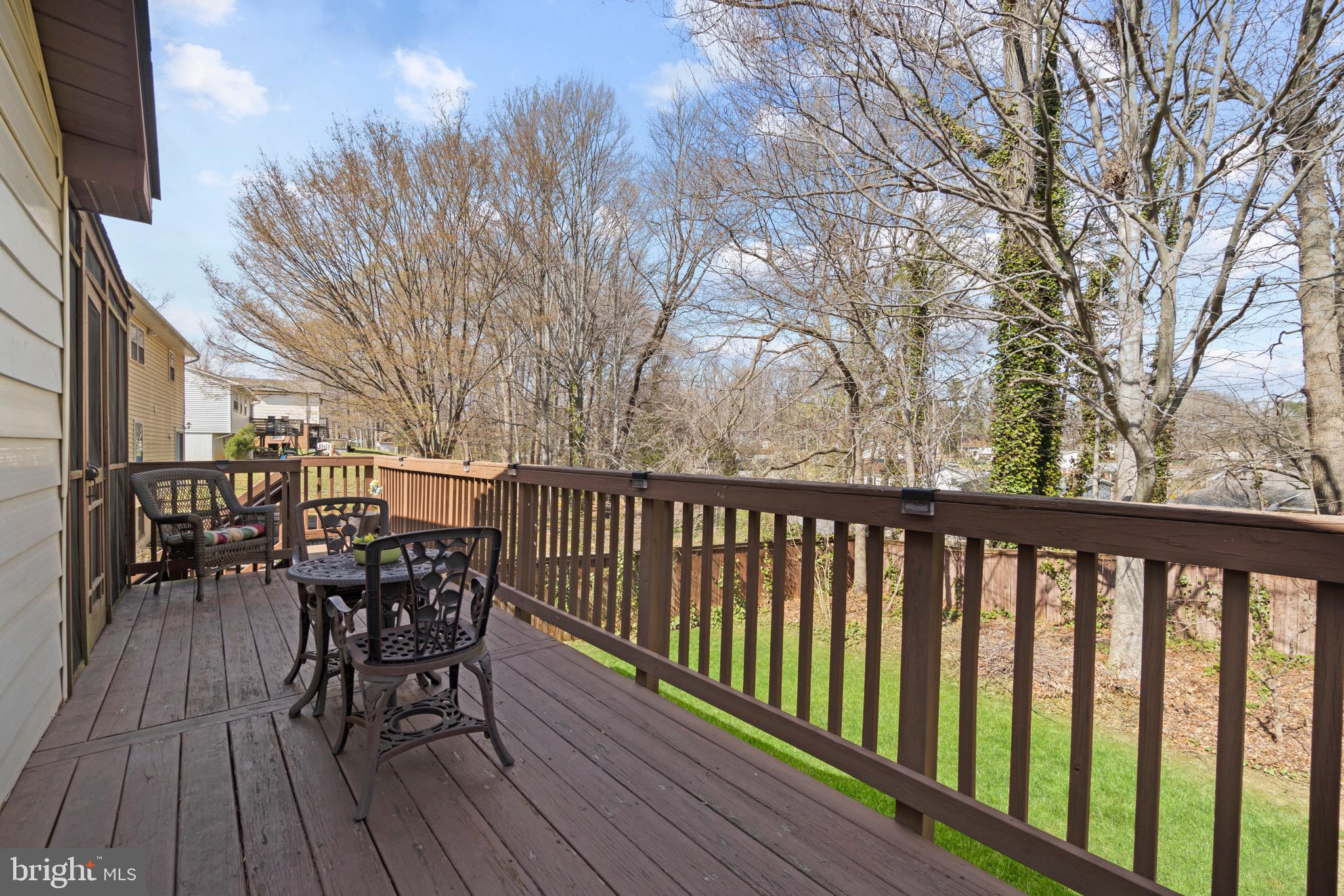 13819 Delaney Road Woodbridge, VA 22193 - Photo 33 of 38 Exterior Deck