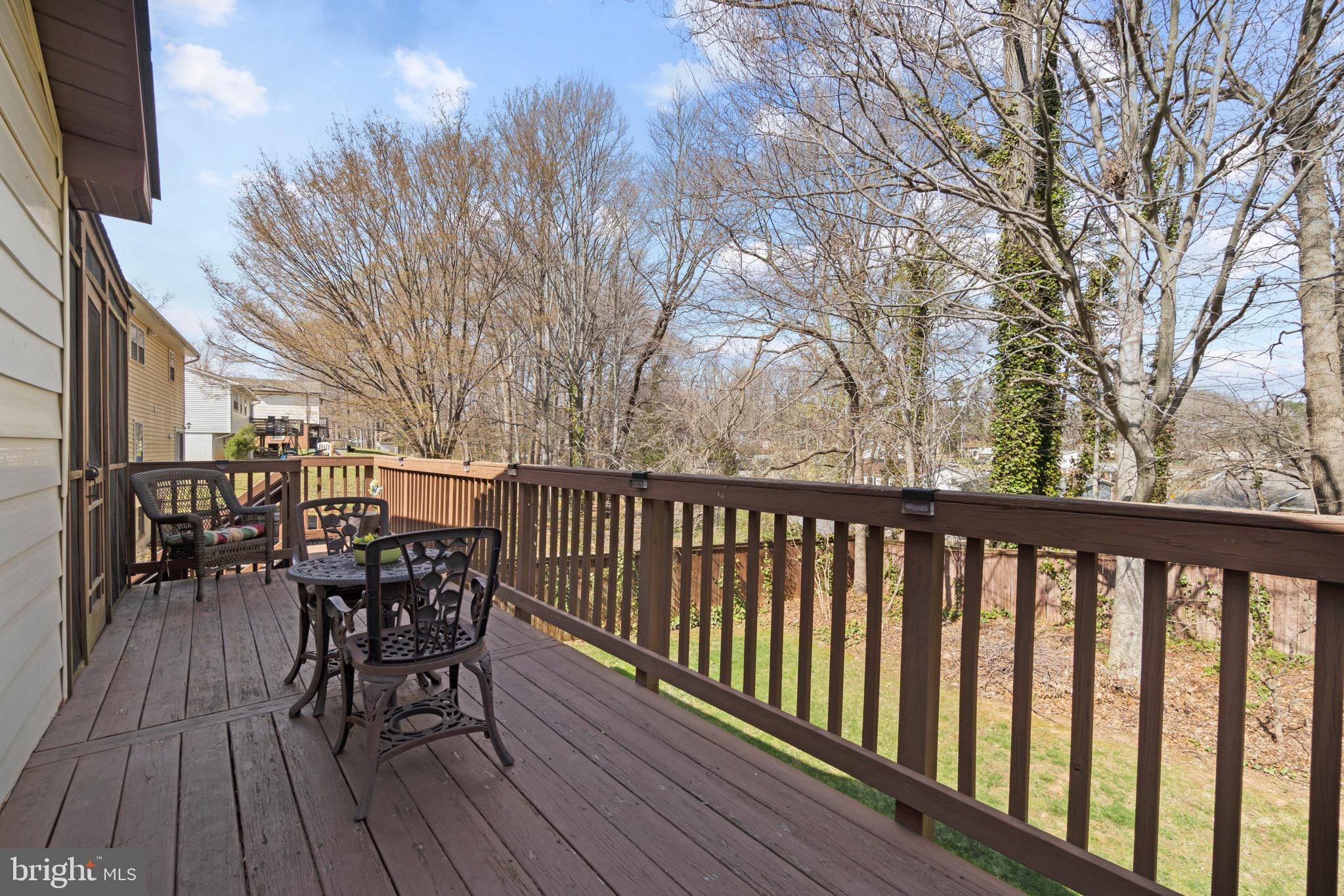 13819 Delaney Road Woodbridge, VA 22193 - Photo 34 of 38 Exterior Deck