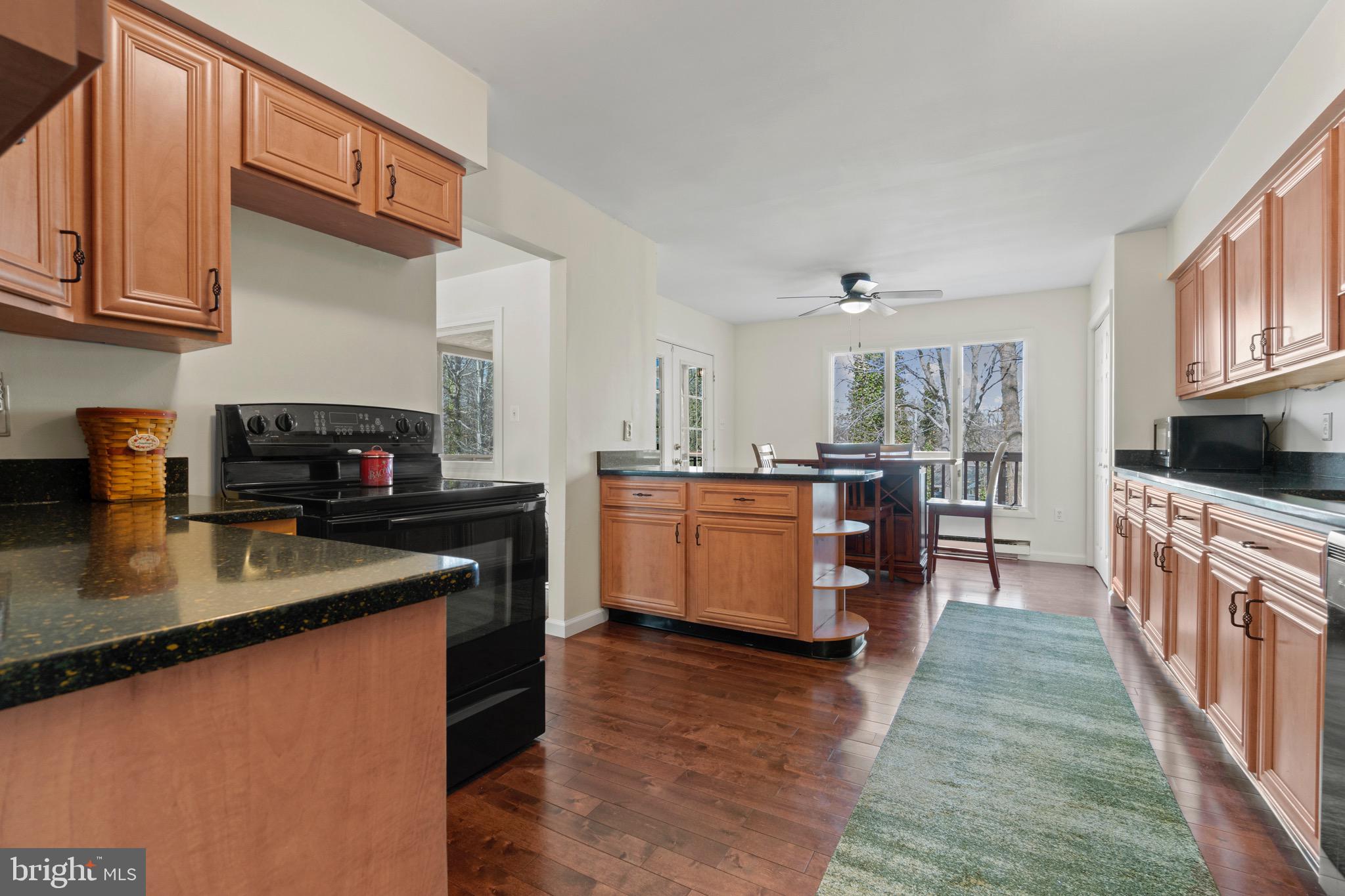 13819 Delaney Road Woodbridge, VA 22193 - Photo 7 of 38 Kitchen