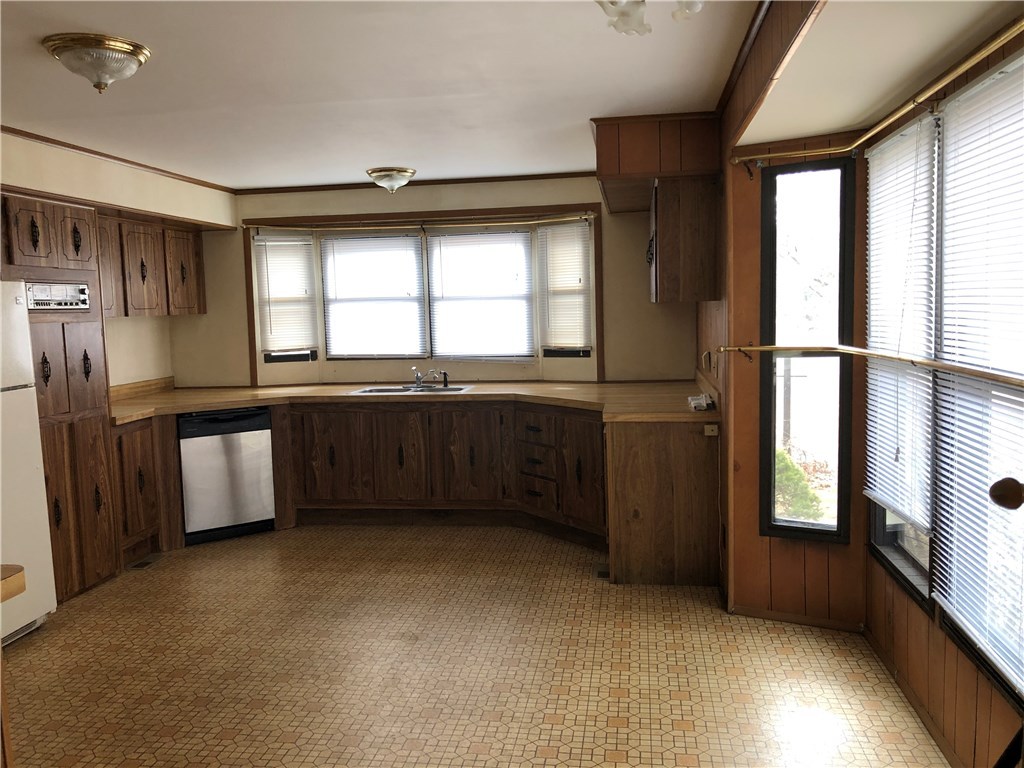 49 Airport Road Coventry, RI 02816 - Photo 3 of 12 Gallery Image 3