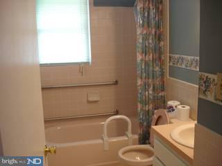 212 Cedarbrook Road Sicklerville, NJ 08081 - Photo 4 of 5