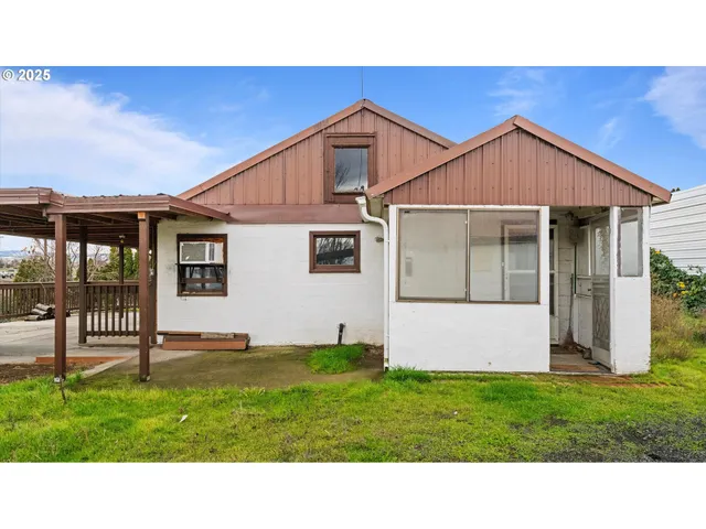 $350,000 | 85576 Highway 11, Milton Freewater, OR 97862