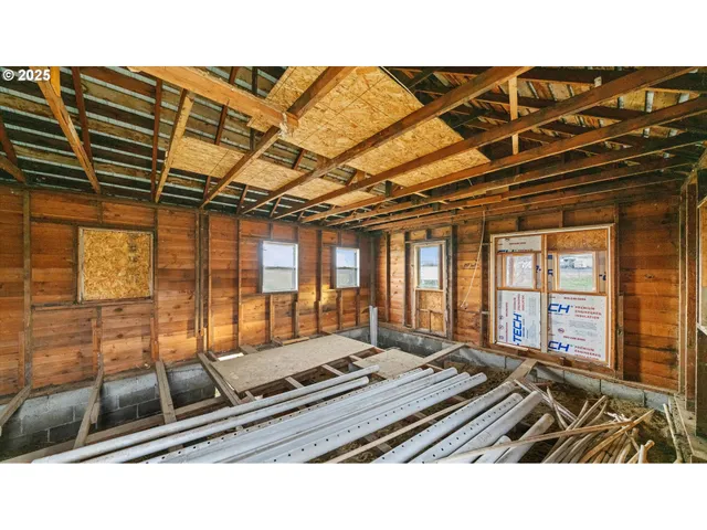 $350,000 | 85576 Highway 11, Milton Freewater, OR 97862