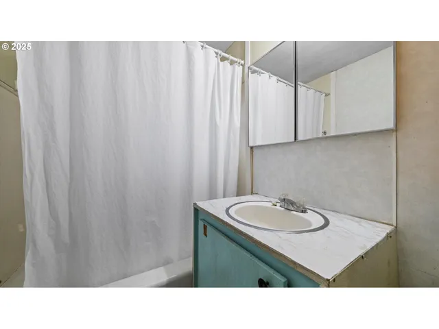 $350,000 | 85576 Highway 11, Milton Freewater, OR 97862