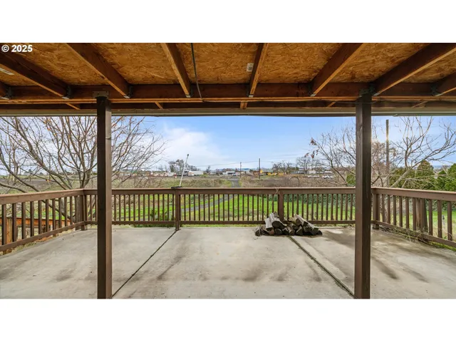 $350,000 | 85576 Highway 11, Milton Freewater, OR 97862