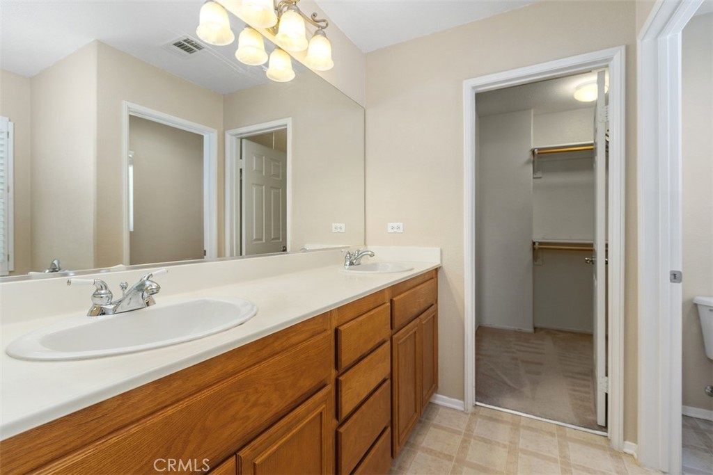 28905 Booth Bay Road Temecula, CA 92591 - Photo 22 of 51 Primary bath