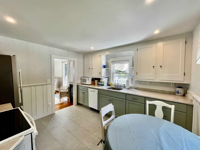 $3,000 | 15 Manor Drive, Rye, NH 03870