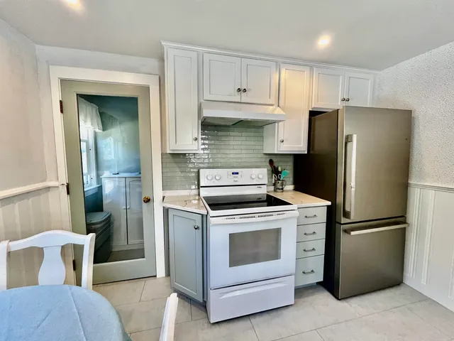 $3,000 | 15 Manor Drive, Rye, NH 03870