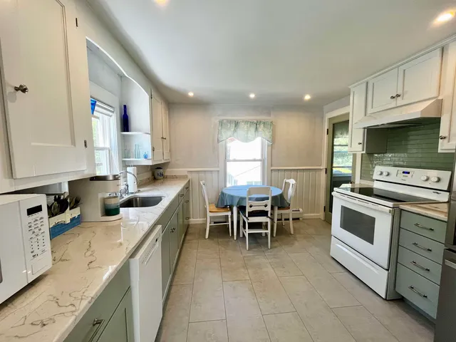 $3,000 | 15 Manor Drive, Rye, NH 03870