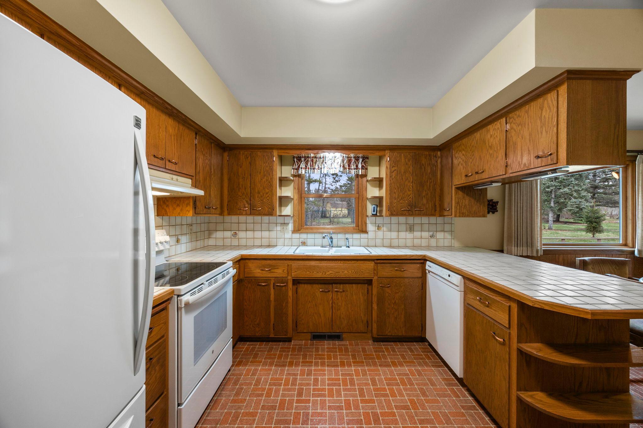 1330 East 99th Street Bloomington, MN 55425 - Photo 7 of 30