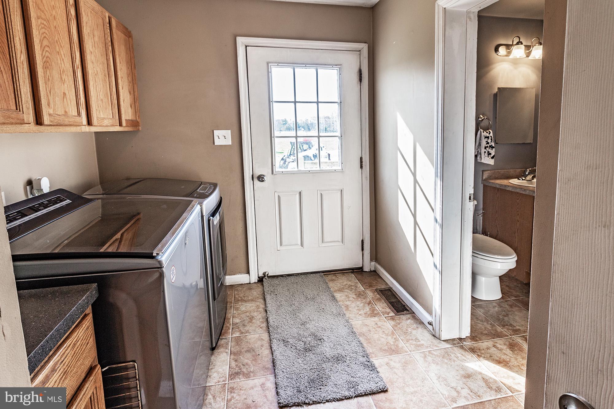 160 Jericho Road Salem, NJ 08079 - Photo 9 of 30 mudroom/laundry