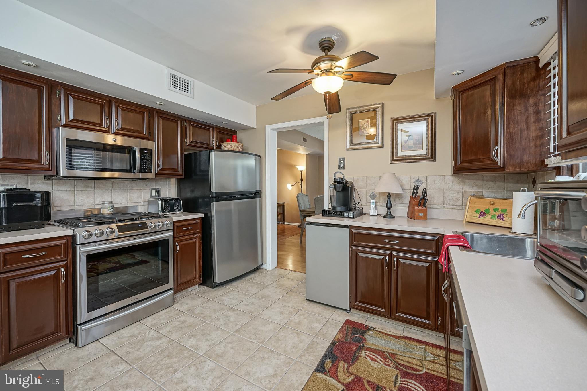 9 Chesterfield Road Sewell, NJ 08080 - Photo 17 of 40