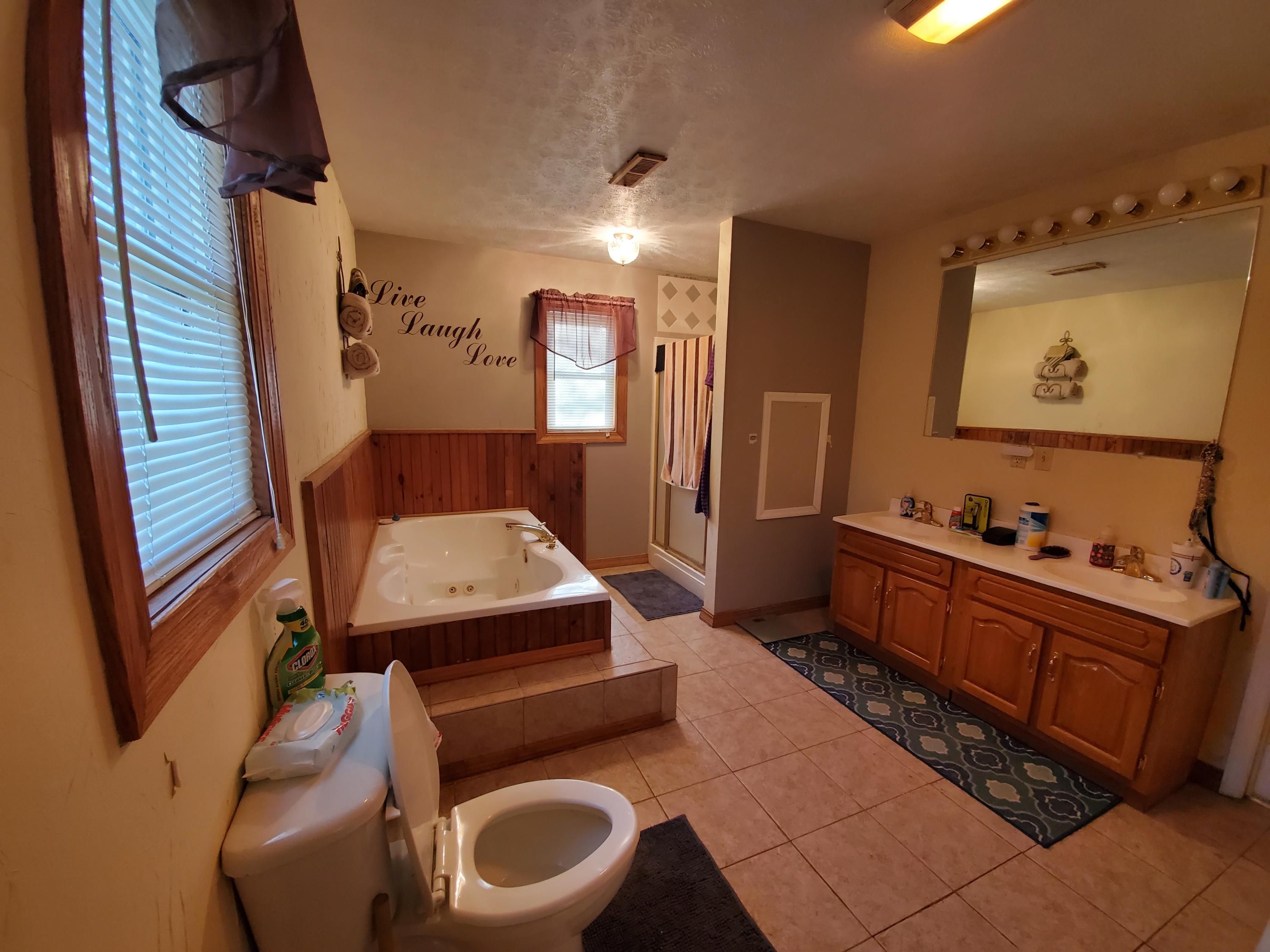 11514 Wilderness Road Ewing, VA 24248 - Photo 23 of 29 20210420_183647