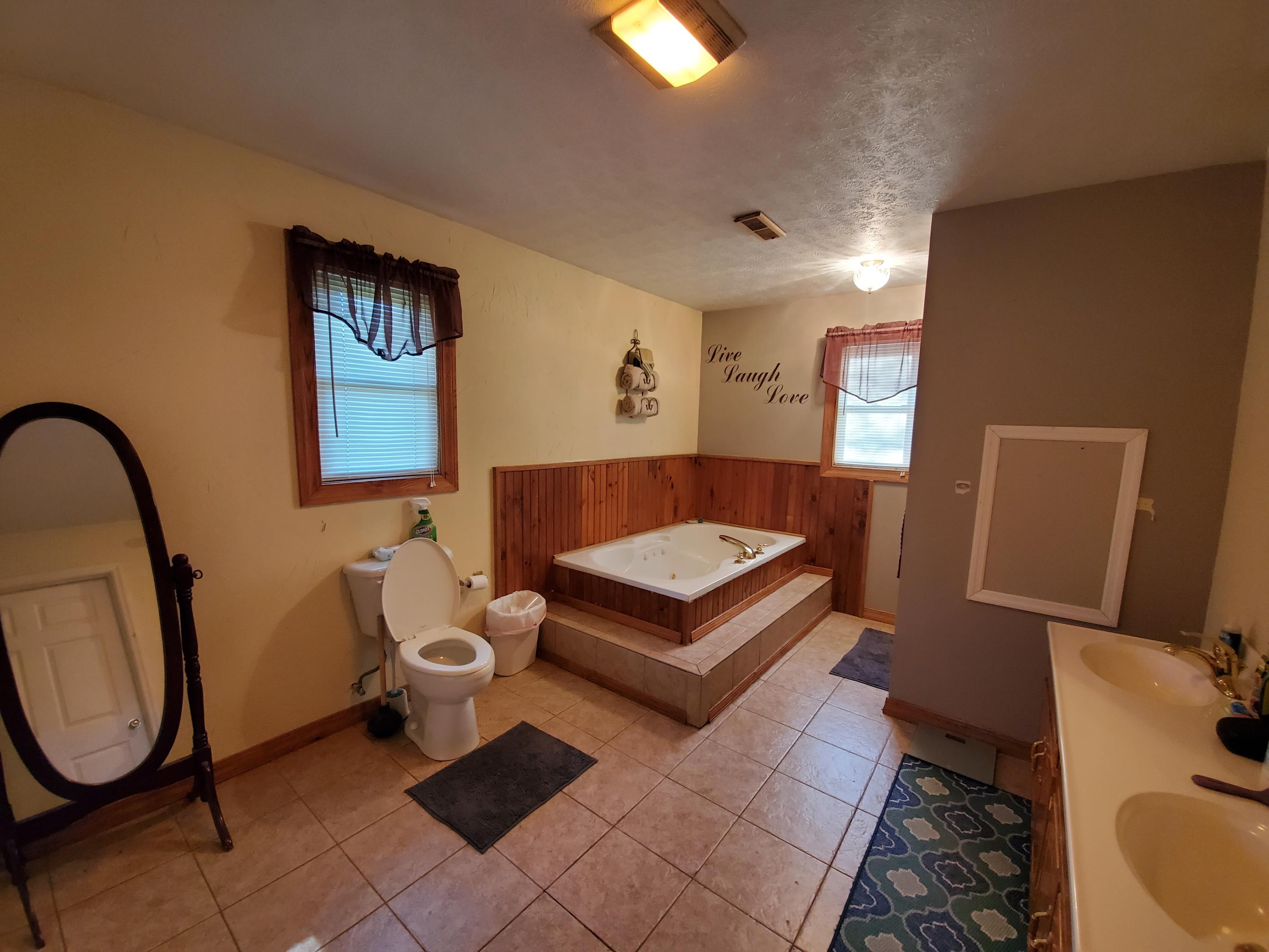 11514 Wilderness Road Ewing, VA 24248 - Photo 24 of 29 20210420_183632