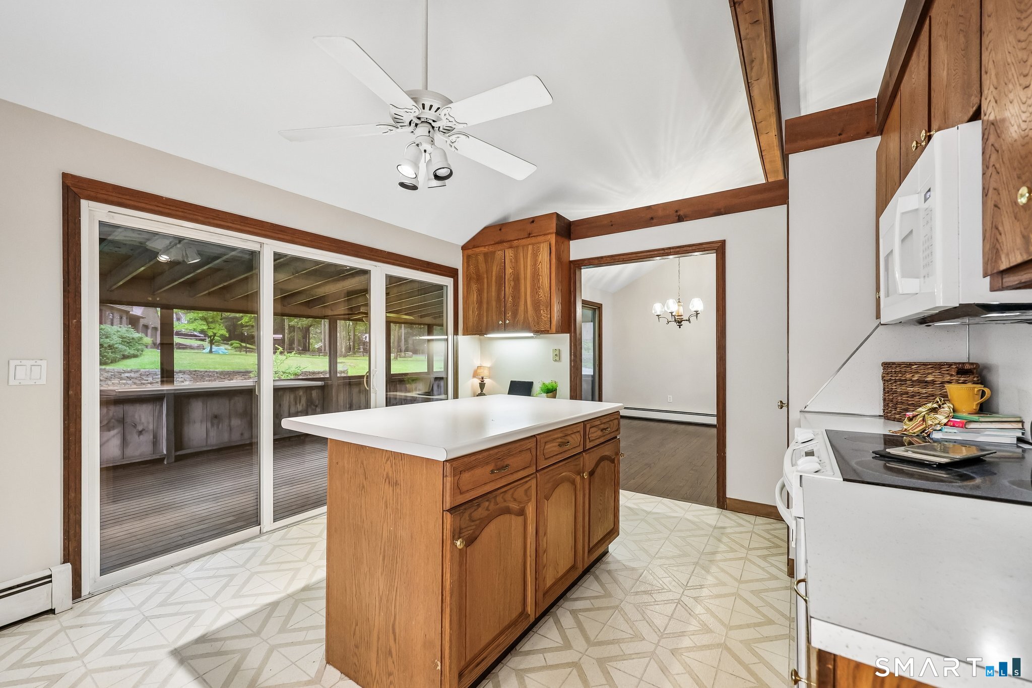81 Crescent Road Glastonbury, CT 06033 - Photo 8 of 38