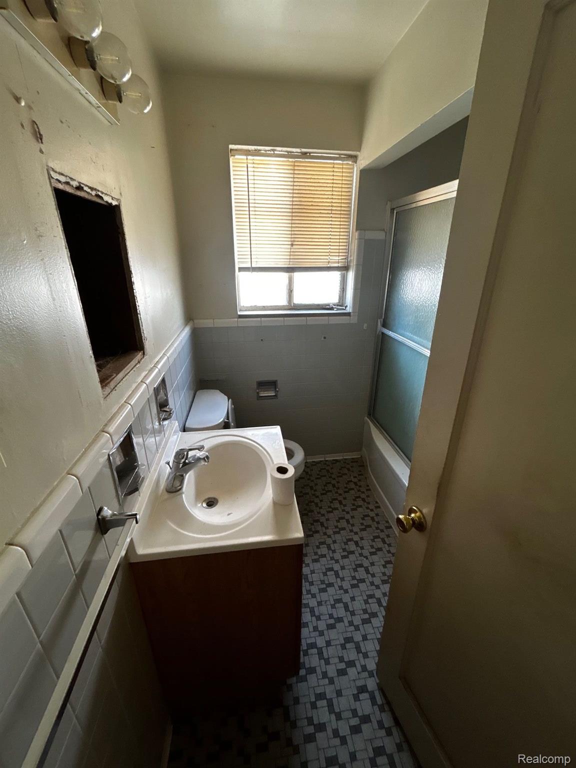 4169 Cadieux Road Detroit, MI 48224 - Photo 5 of 12 Gallery Image 5