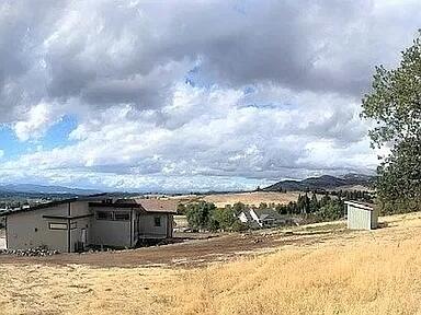 658 South Valley View Road Ashland, OR 97520 - Photo 11 of 31 Exterior