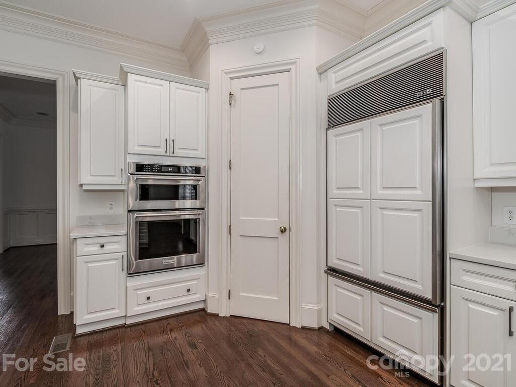 1400 Sterling Road Charlotte, NC 28209 - Photo 10 of 25 Gallery Image 10