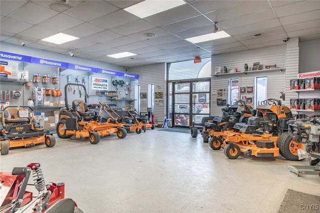 $3,200,000 | 5334 Highway 31, Clay, NY 13041