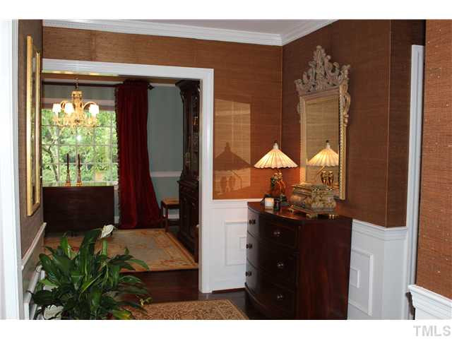 4301 Boxwood Road Raleigh, NC 27612 - Photo 4 of 18 Photo 4