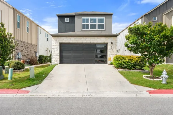 $2,200 | 7403 Travertine Spring Drive, Unit 117, Austin, TX 78744